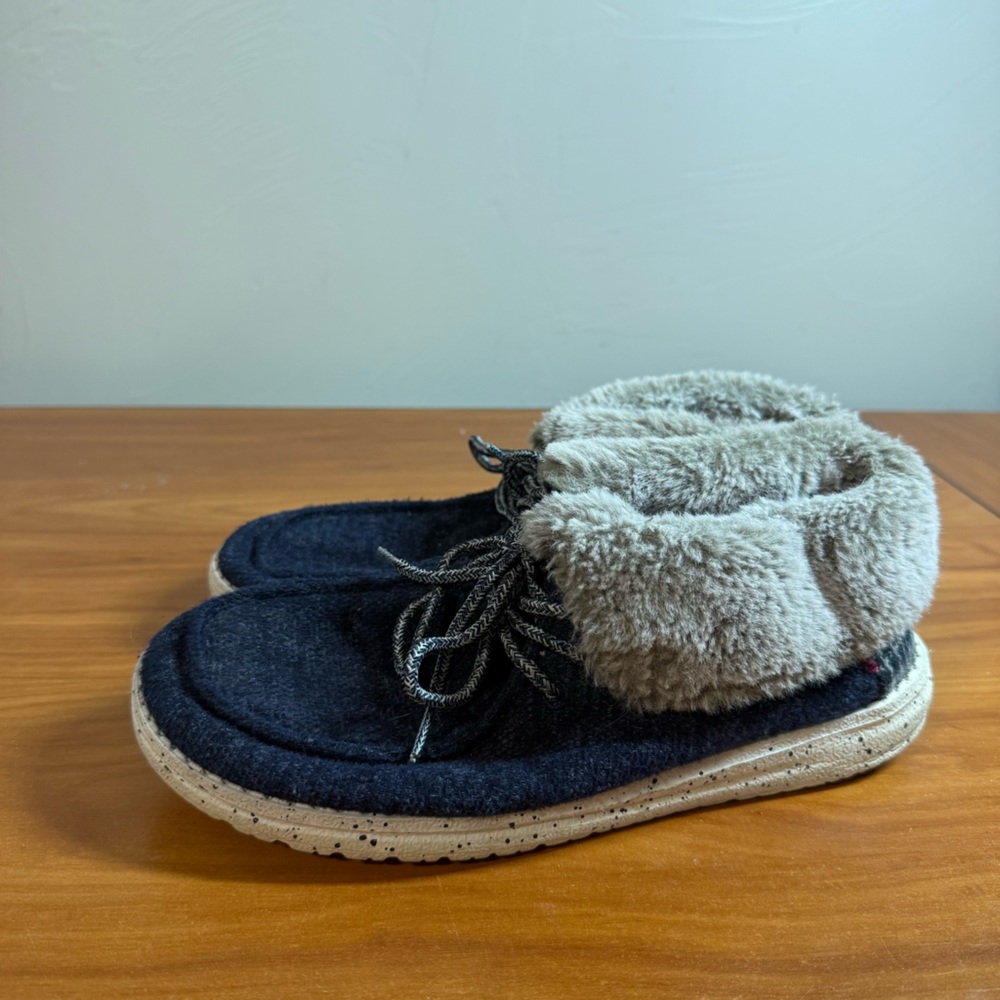 Hey Dude Women's Britt Navy Sherpa Lined‎ Boot Lace Up Shoe Winter Cozy W6